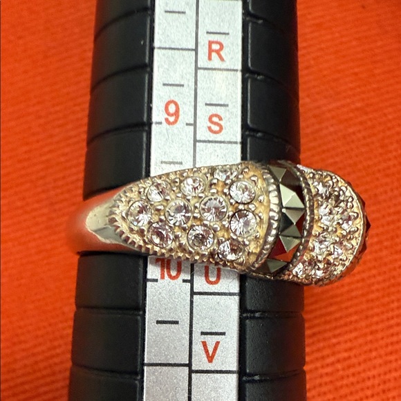 Sterling Silver Marcasite and Clear Rhinestone Dome Ring Size 10 - Picture 5 of 5